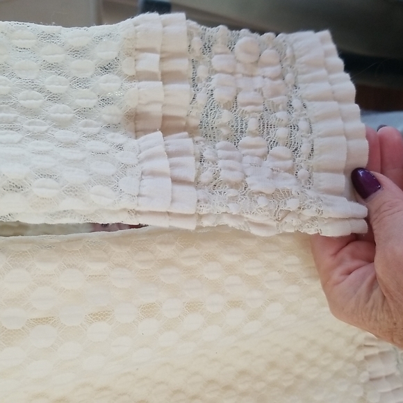 Max Edition Cream Colored Tunic Style top - Picture 5 of 11